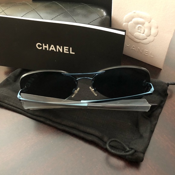 Authentic Chanel Blue Pilot Quilt Sunglasses - Picture 6 of 8